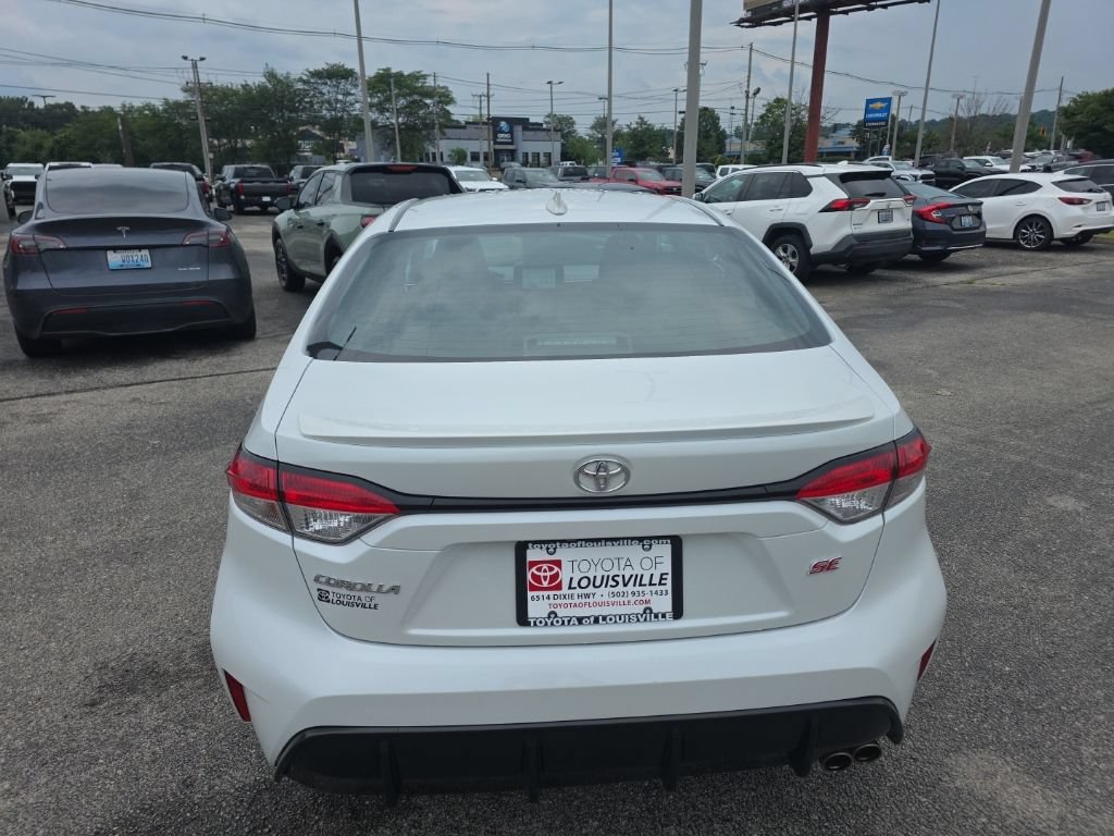 Used 2025 Toyota Corolla SE FWD image 5
