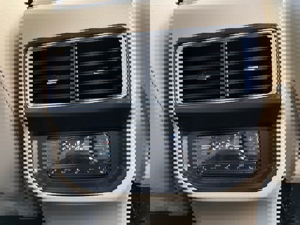 New 2025 Volkswagen Atlas SEL Premium R-Line image 39