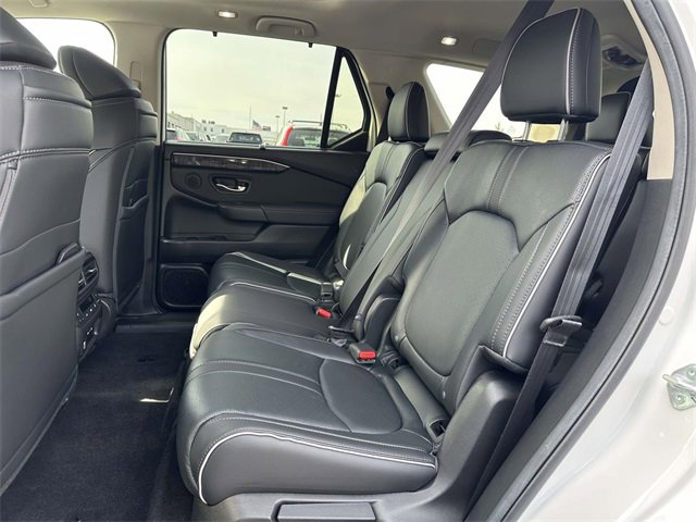 Certified 2025 Honda Pilot Elite image 11