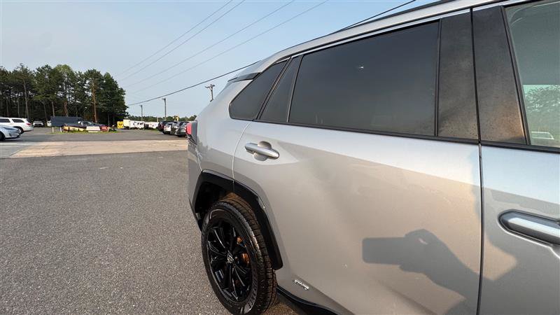 Used 2022 Toyota RAV4 SE w/ SE Grade Weather Package AWD/4WD image 24