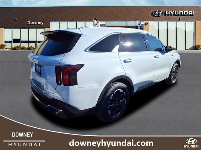 Used 2024 Kia Sorento S image 4