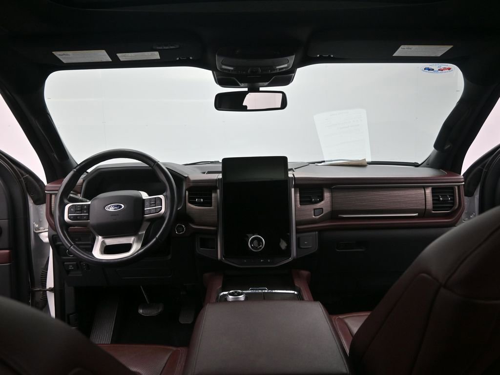 Used 2024 Ford Expedition Limited image 32
