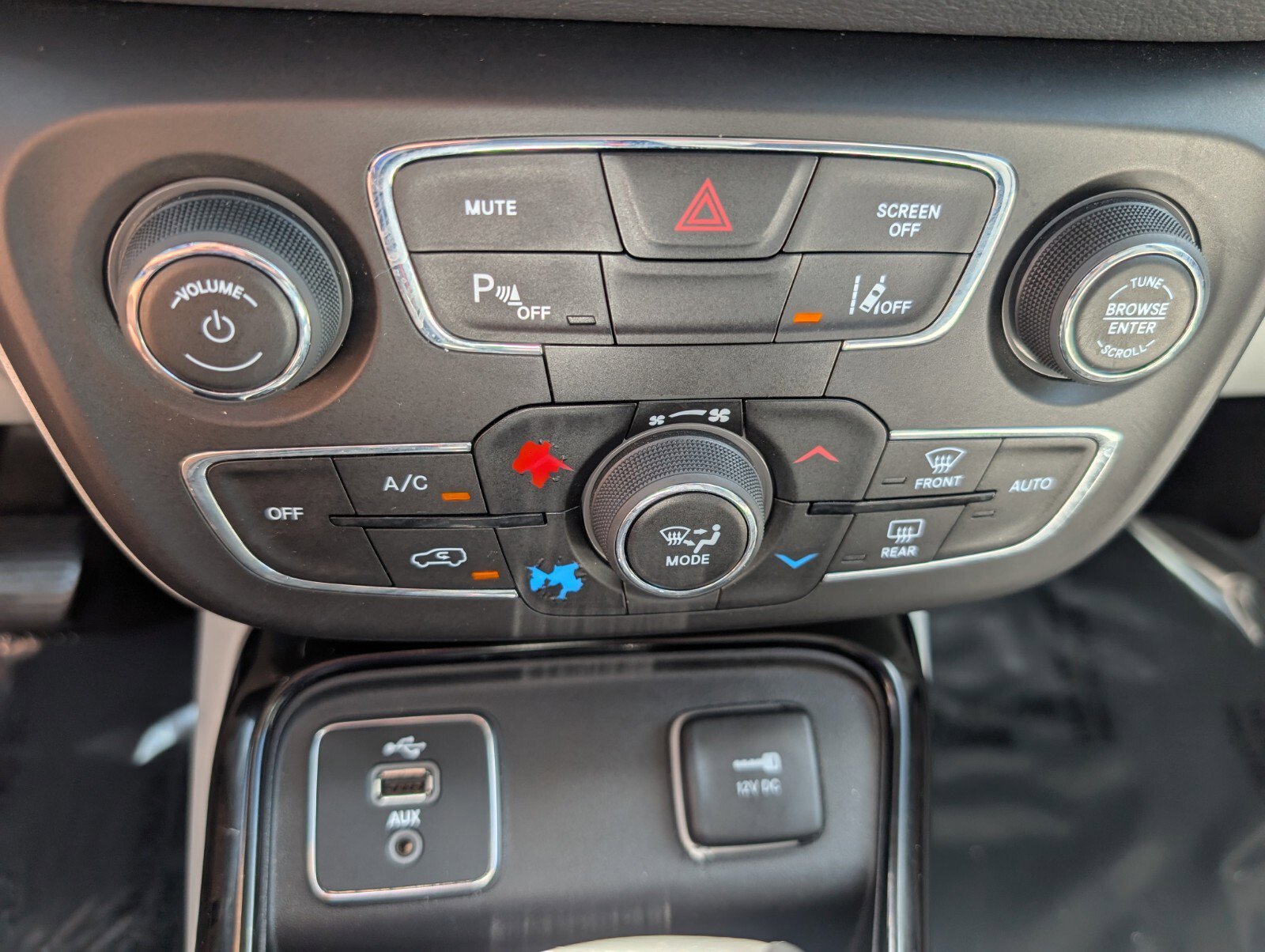 Used 2018 Jeep Compass Limited w/ Navigation Group FWD image 23