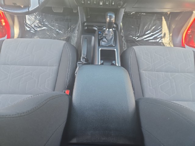 Used 2021 Toyota Tacoma TRD Off-Road w/ Technology Package RWD image 15