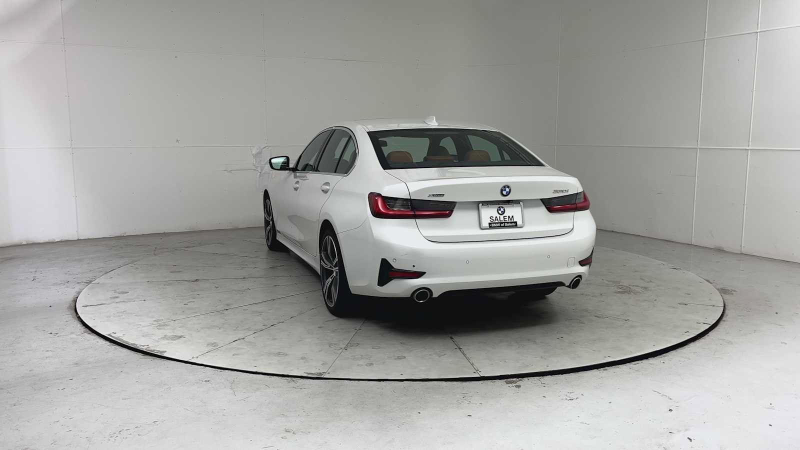 Used 2020 BMW 330i xDrive Sedan w/ Convenience Package AWD/4WD image 3