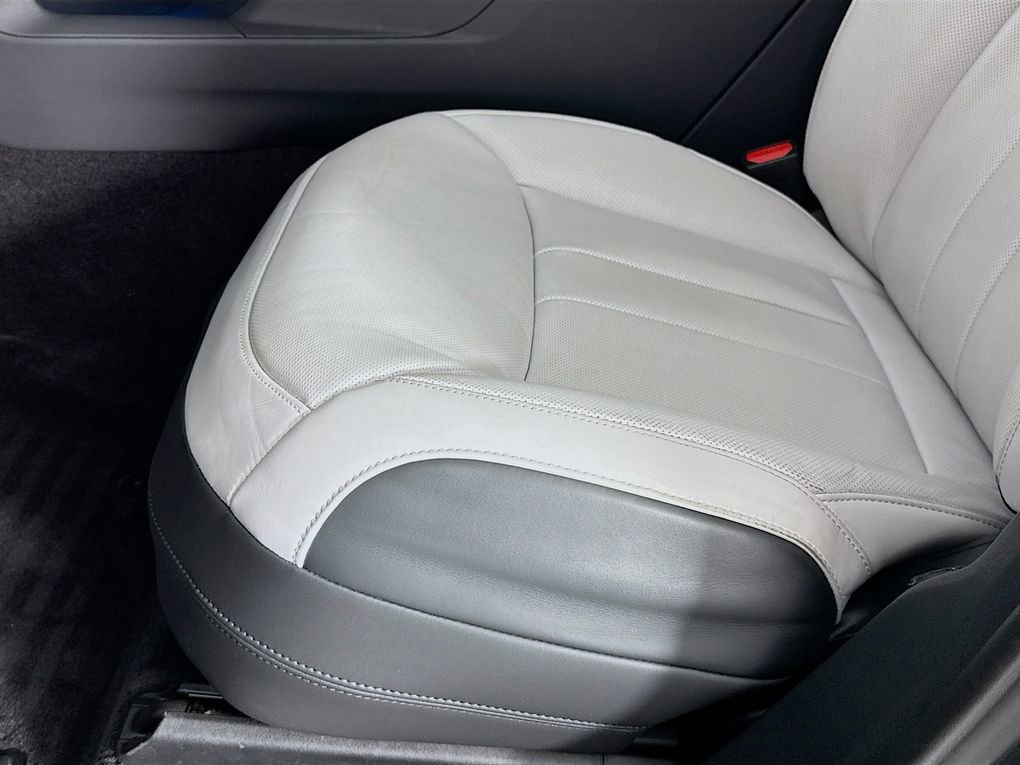 Used 2023 Land Rover Range Rover Sport SE Dynamic image 19