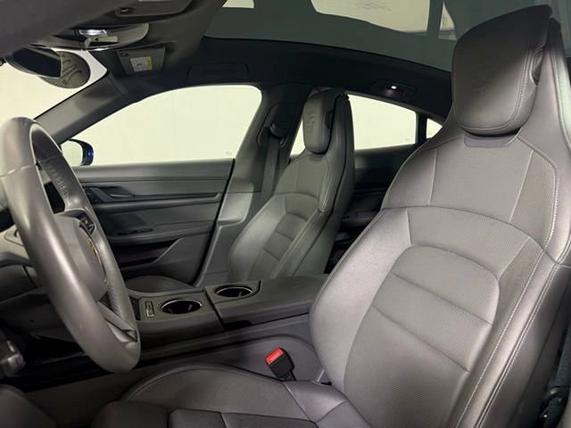 Used 2021 Porsche Taycan image 5