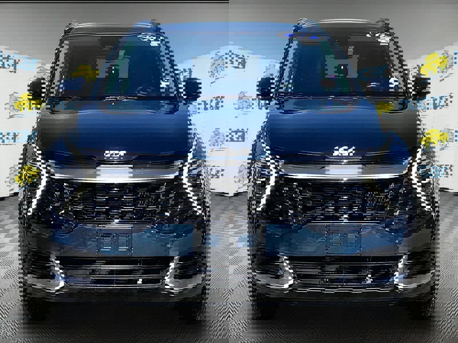 Used 2024 Kia Sportage EX w/ EX Premium Package image 2