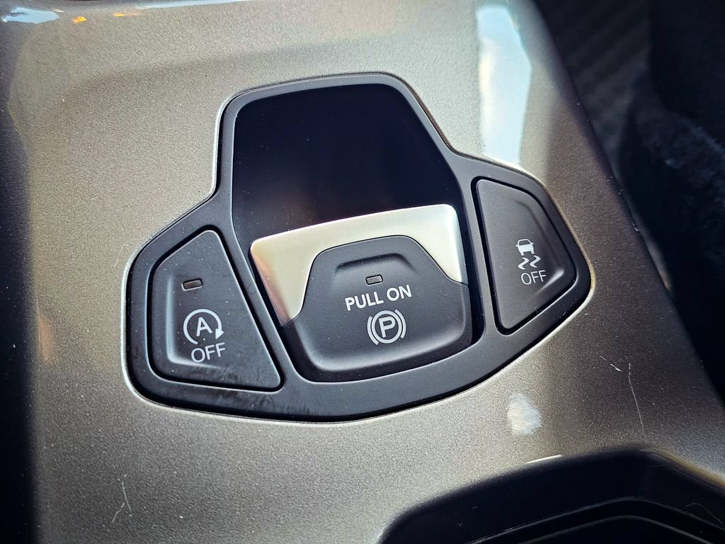 Certified 2022 Jeep Renegade Limited AWD/4WD image 28