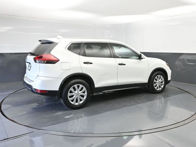Used 2018 Nissan Rogue S image 15