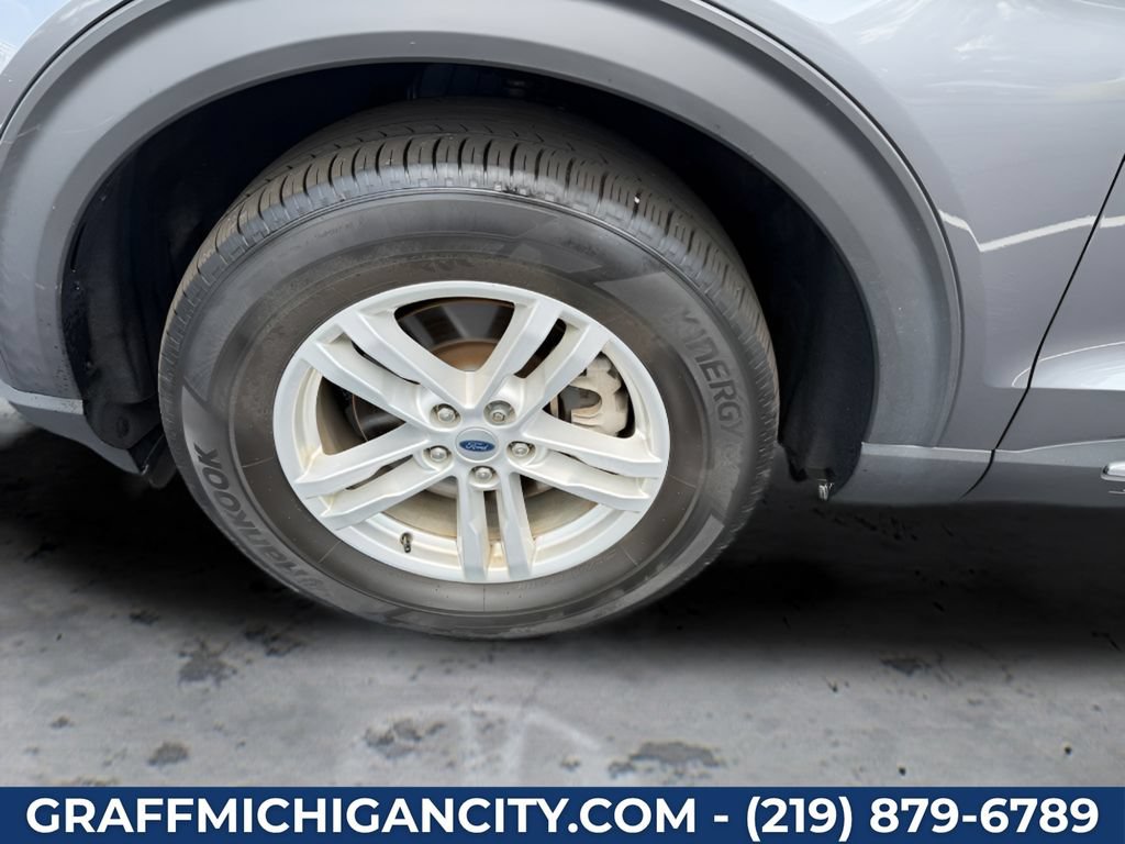 Used 2022 Ford Explorer XLT w/ Equipment Group 202A AWD/4WD image 38