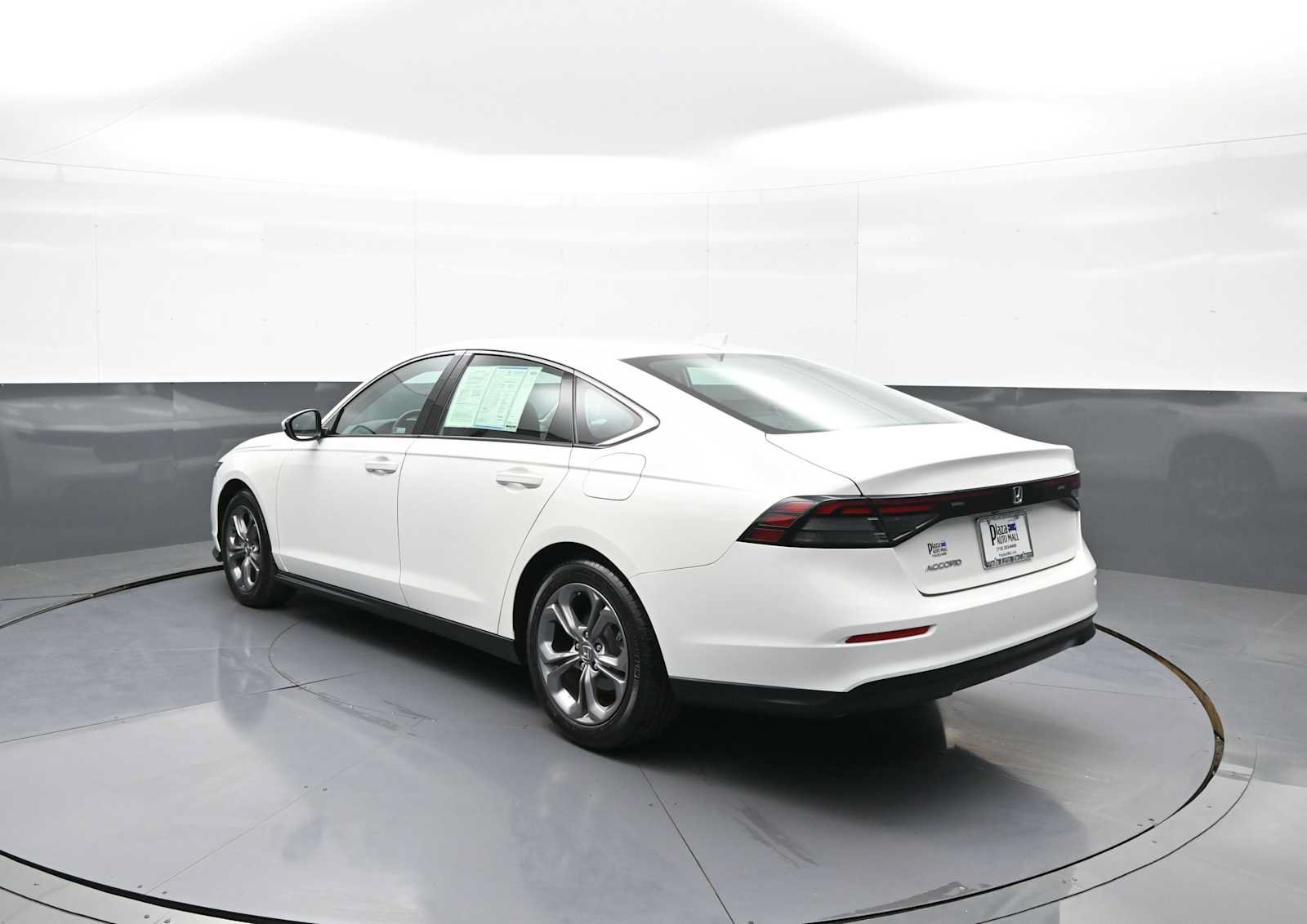 Used 2024 Honda Accord EX image 8