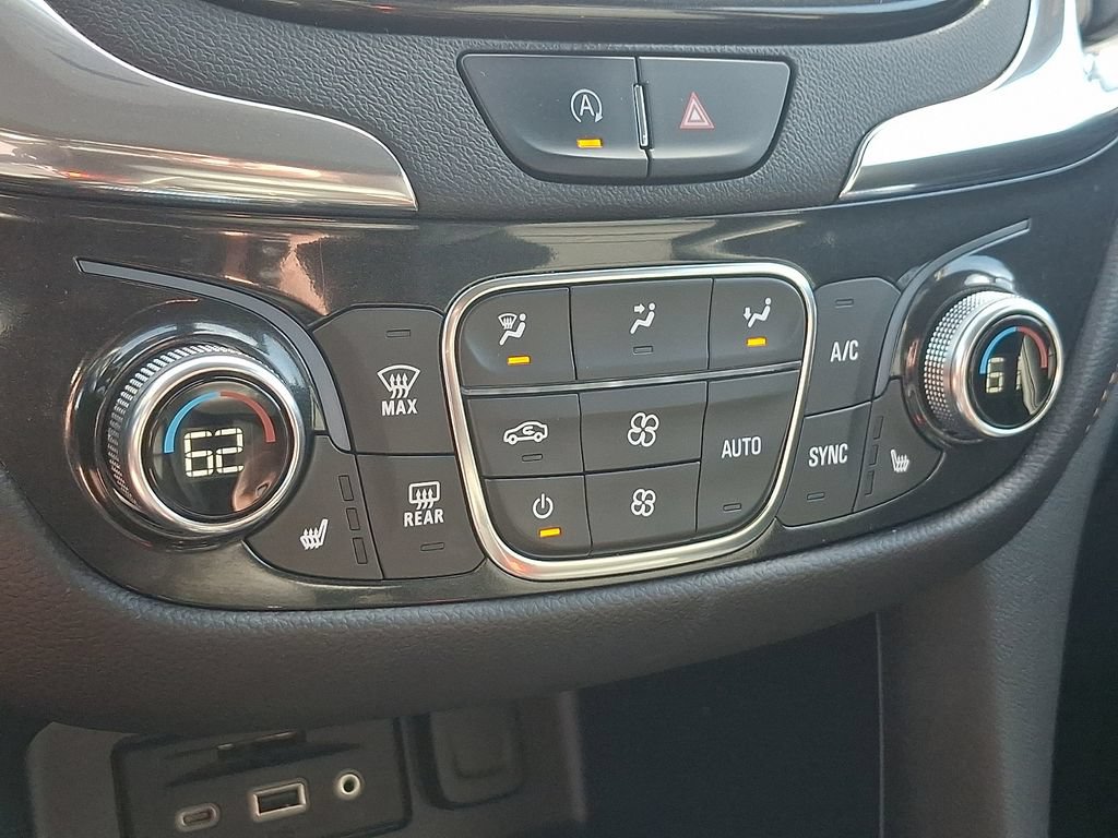 Used 2023 Chevrolet Equinox Premier AWD/4WD image 18