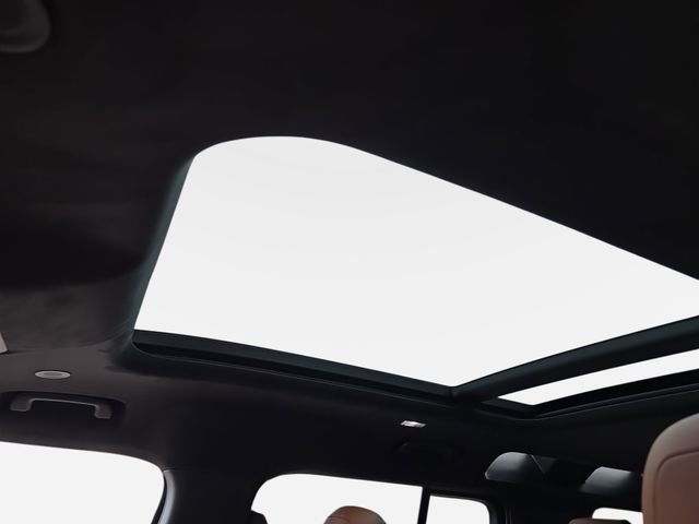 New 2026 Land Rover Defender 110 OCTA image 20