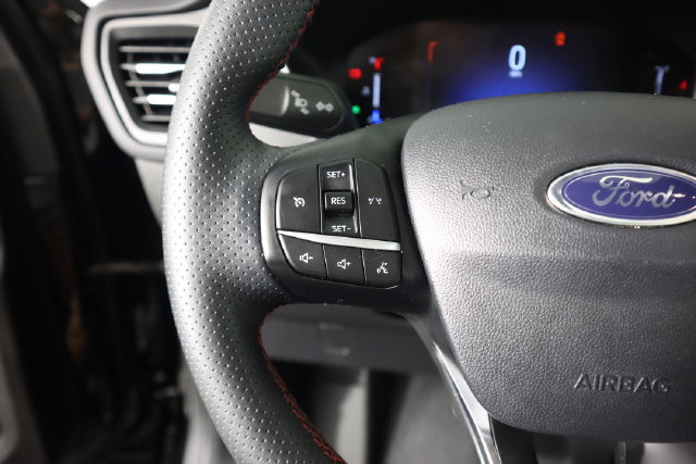 Certified 2024 Ford Escape ST-Line AWD/4WD image 39