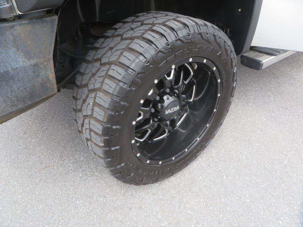 Used 2008 Chevrolet Silverado 2500 LT w/ Suspension Package, Off-Road AWD/4WD image 27