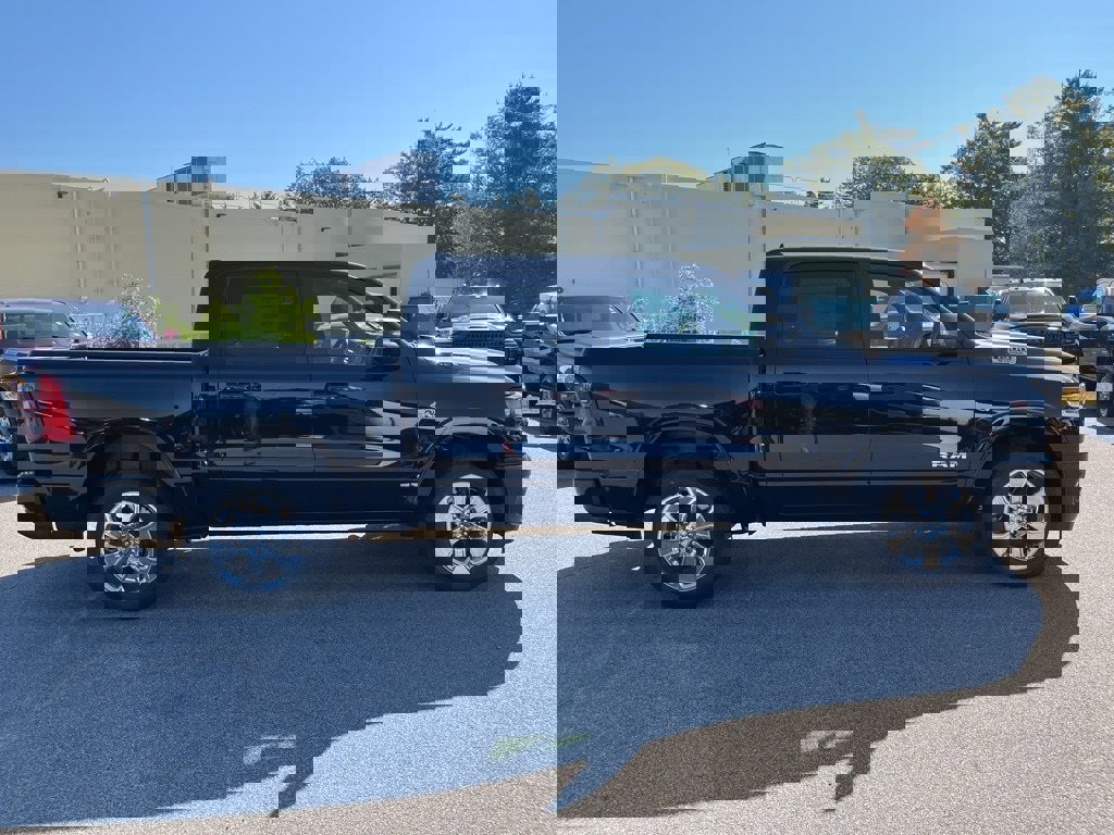 New 2026 RAM 1500 4x4 Crew Cab image 8