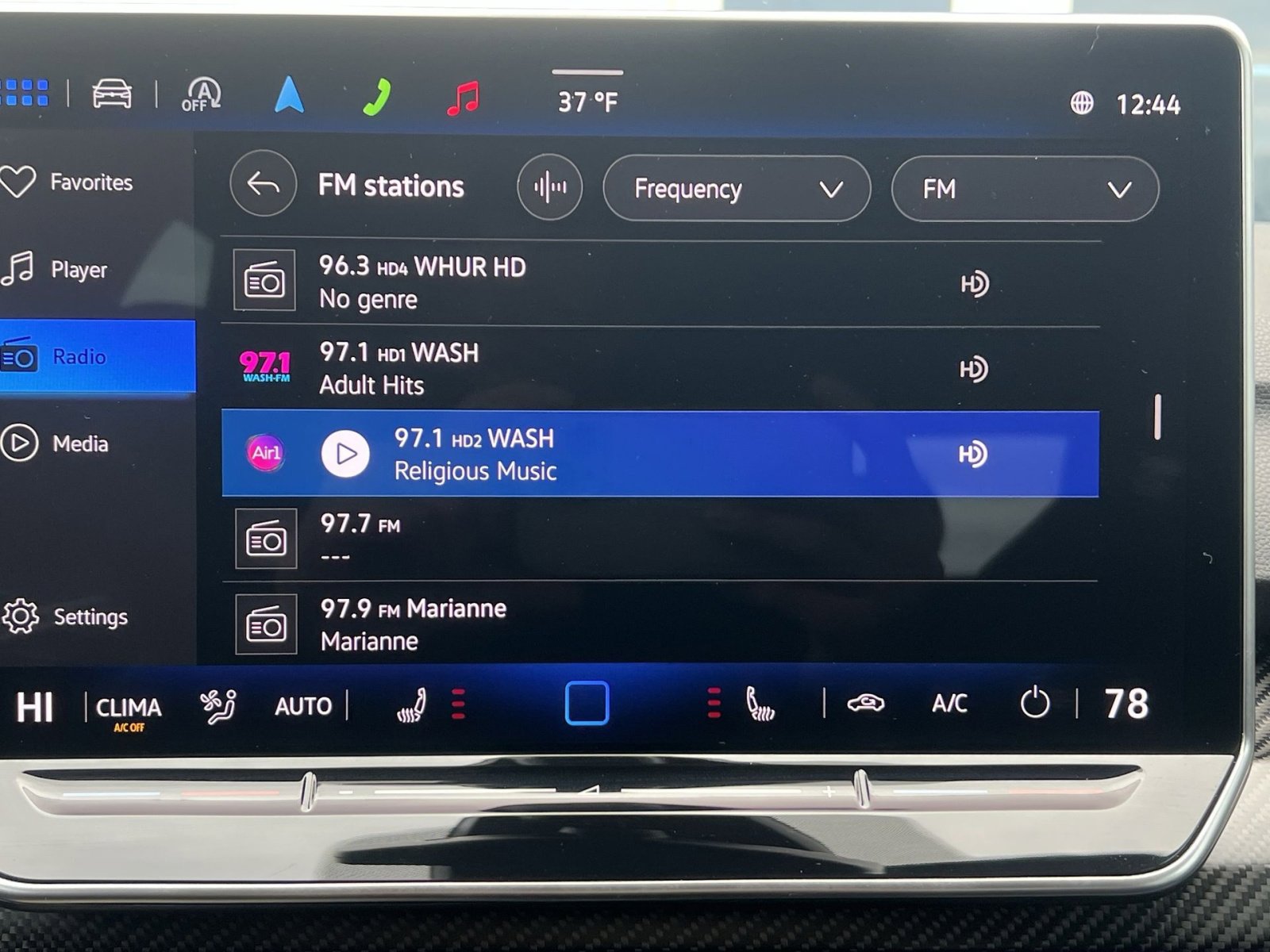 Used 2025 Volkswagen Golf R Black Edition image 18