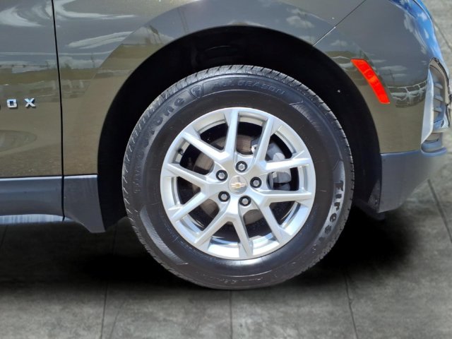 Used 2023 Chevrolet Equinox LT w/ LPO, Floor Liner Package FWD image 9
