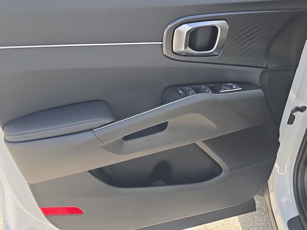 New 2026 Kia Sorento LX FWD image 17