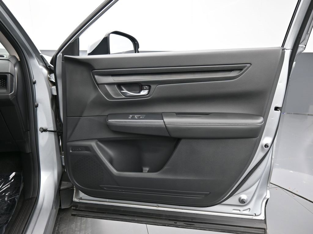 Certified 2025 Honda CR-V LX image 39