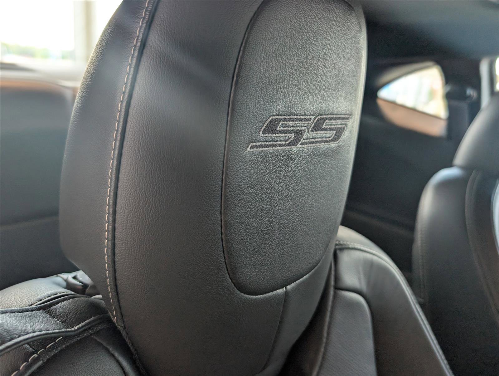 Used 2014 Chevrolet Camaro SS w/ RS Package RWD image 11