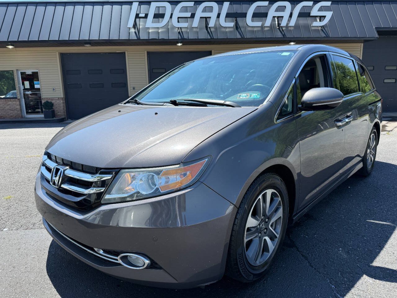 Used 2016 Honda Odyssey Touring Elite image 1