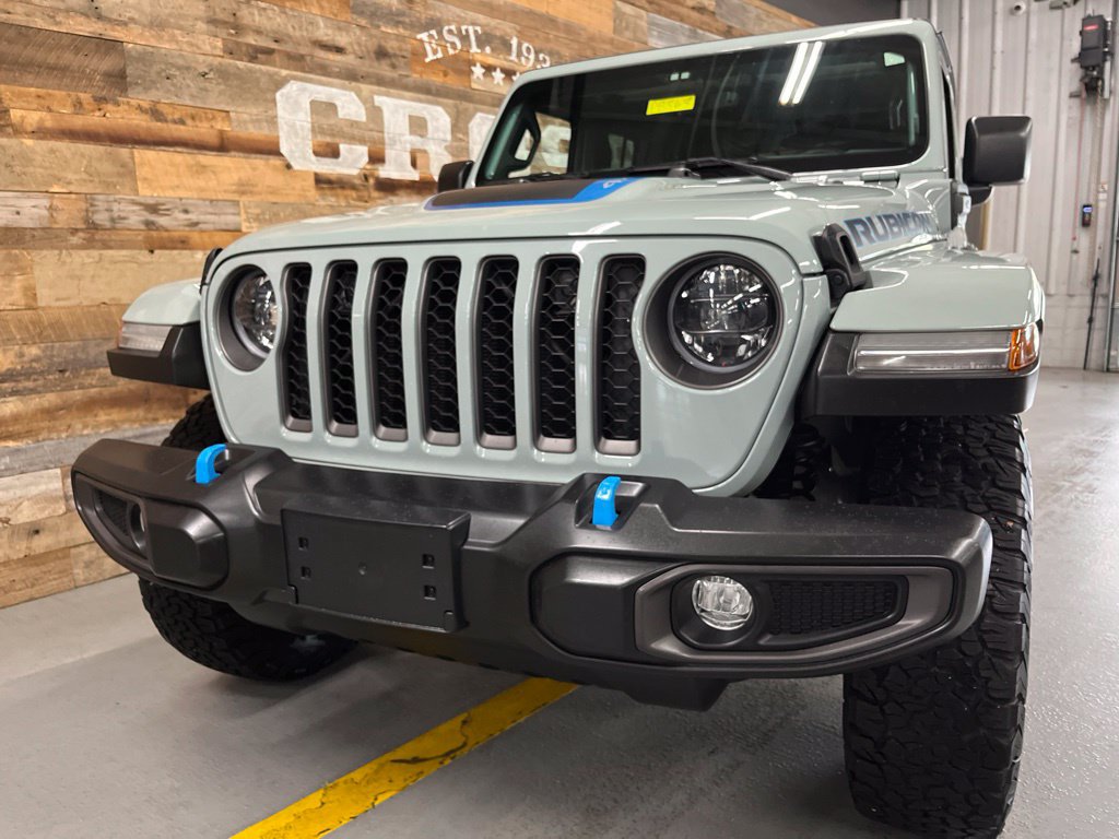 Used 2023 Jeep Wrangler Unlimited Rubicon 4xe w/ Cold Weather Group AWD/4WD image 9
