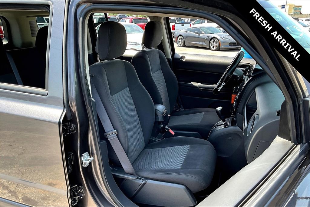 Used 2016 Jeep Patriot Sport w/ Power Value Group image 25