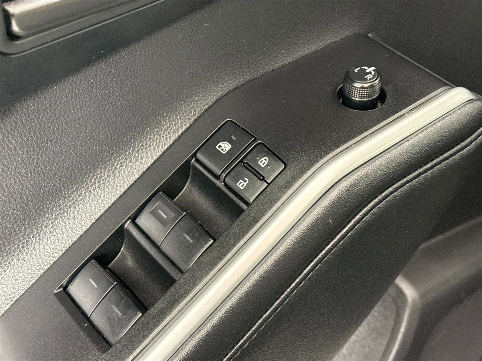 Certified 2025 Toyota Highlander LE image 26