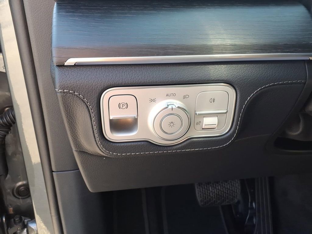 New 2026 Mercedes-Benz GLE 450 4MATIC image 17