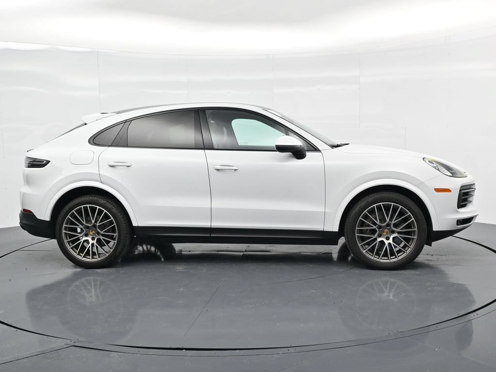Certified 2022 Porsche Cayenne Platinum Edition AWD/4WD image 8