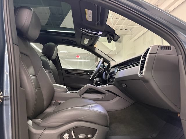Certified 2019 Porsche Cayenne S AWD/4WD image 25