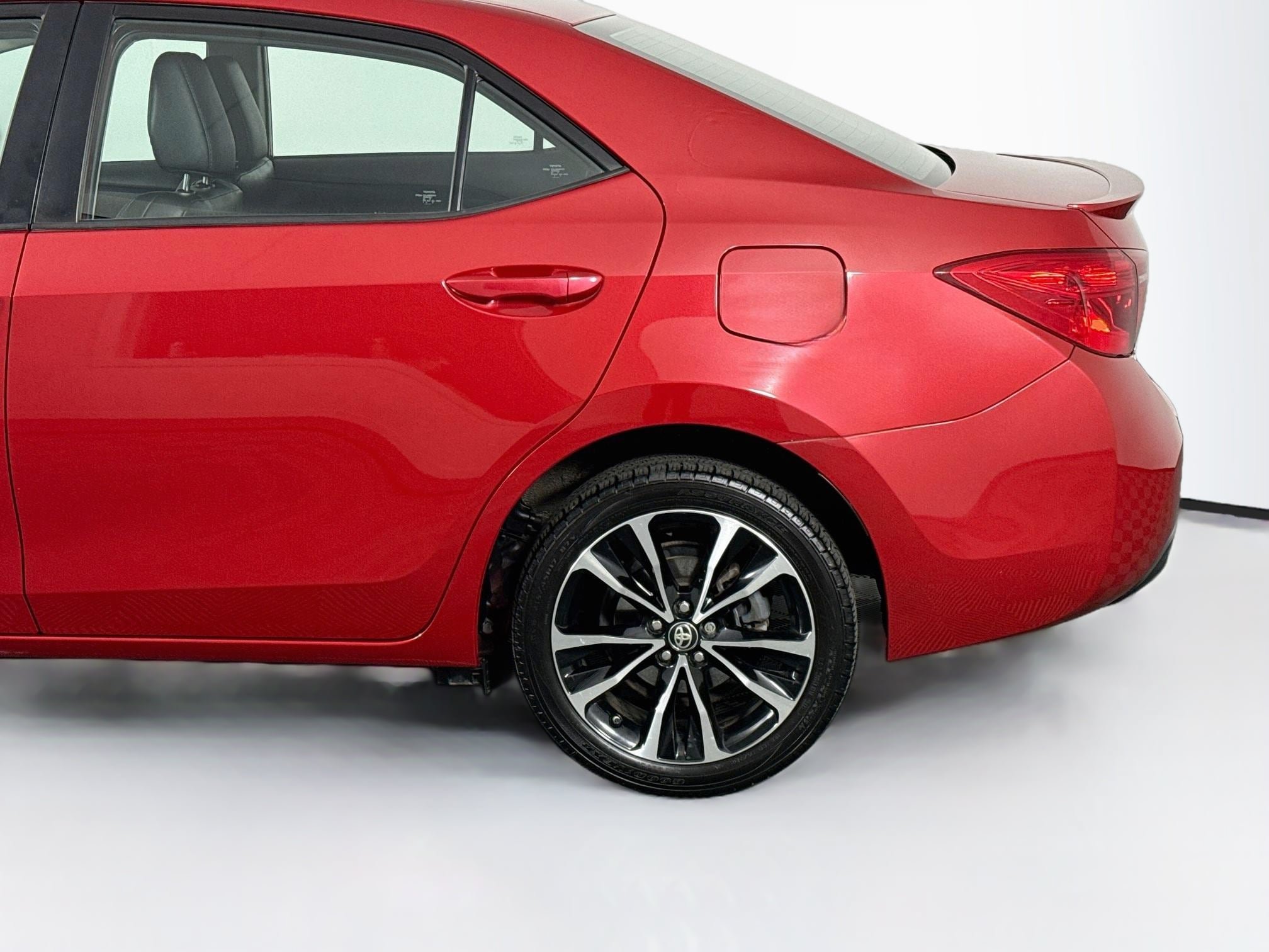 Used 2019 Toyota Corolla SE FWD image 40