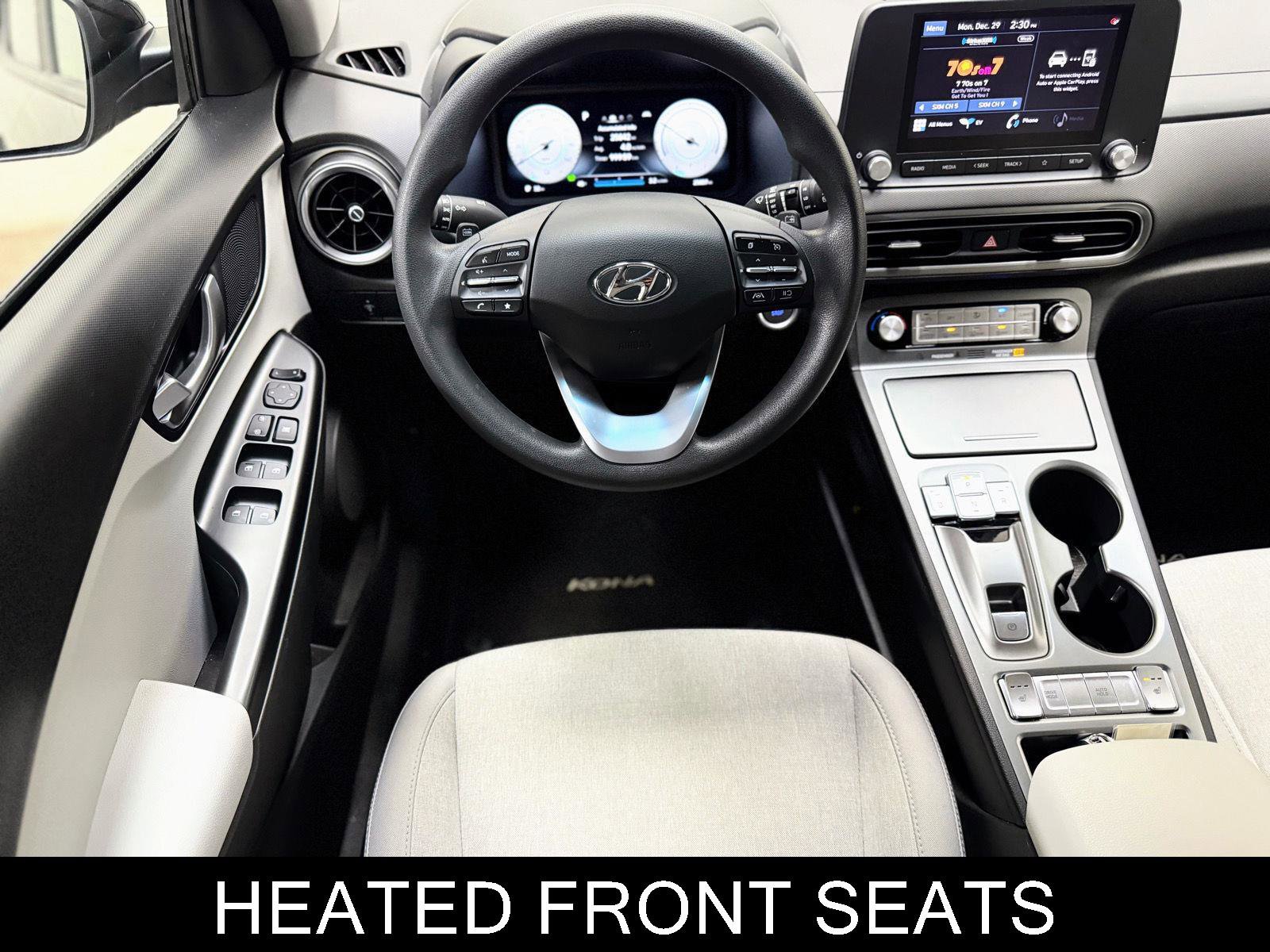 Used 2023 Hyundai Kona SE image 2