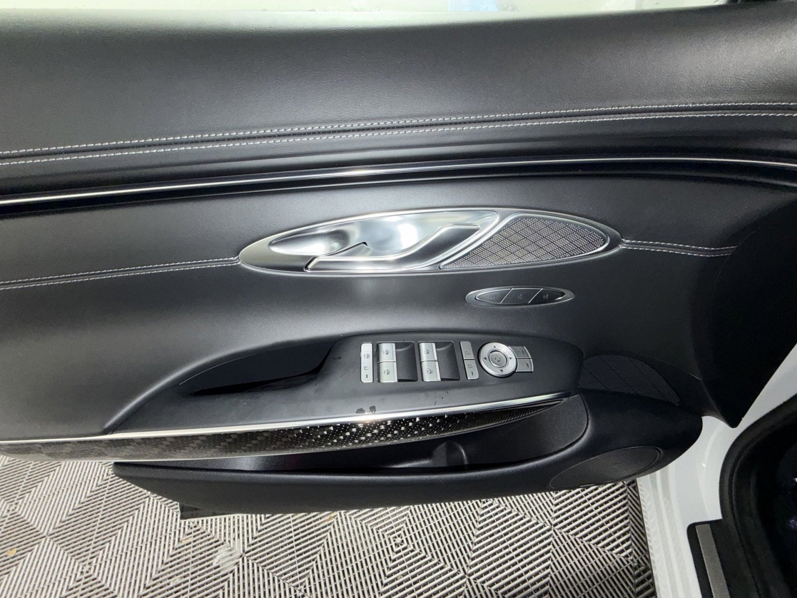 Used 2023 Genesis GV70 3.5T Sport w/ Sport Prestige Package image 15