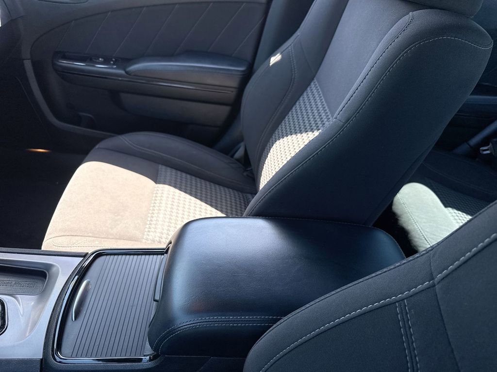 Used 2023 Dodge Charger SXT w/ Blacktop Package image 13