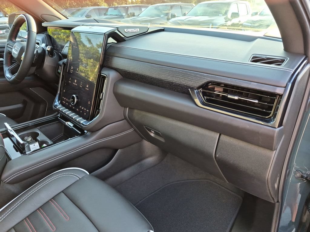 New 2026 GMC Yukon XL AT4 Ultimate AWD/4WD image 45