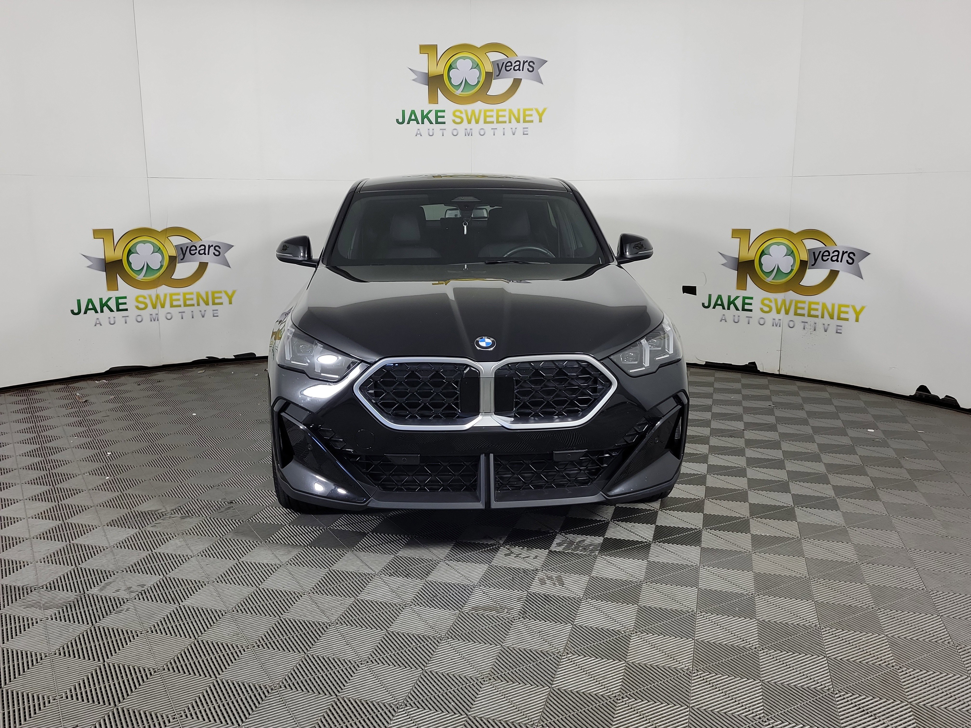 Certified 2025 BMW X2 xDrive28i w/ Convenience Package AWD/4WD image 2