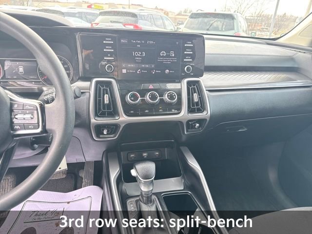 Used 2023 Kia Sorento LX image 20