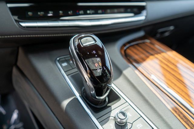 Used 2024 Cadillac Escalade Premium Luxury w/ Performance Package image 57