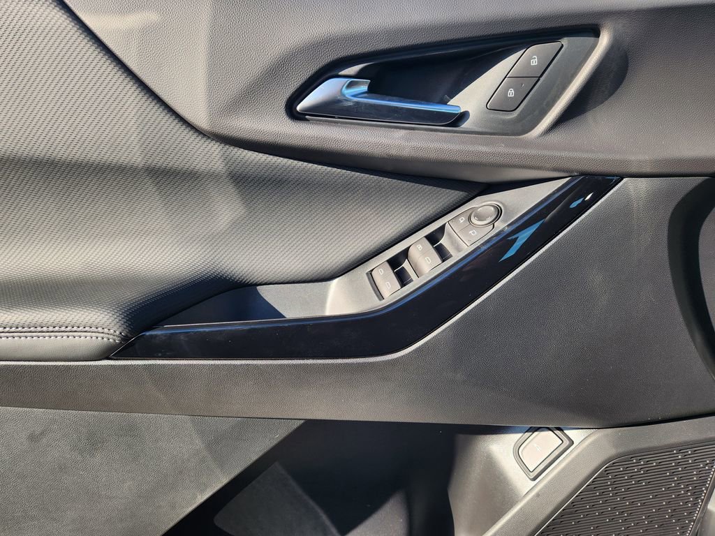 New 2026 Chevrolet Equinox LT w/ Convenience Package II image 24