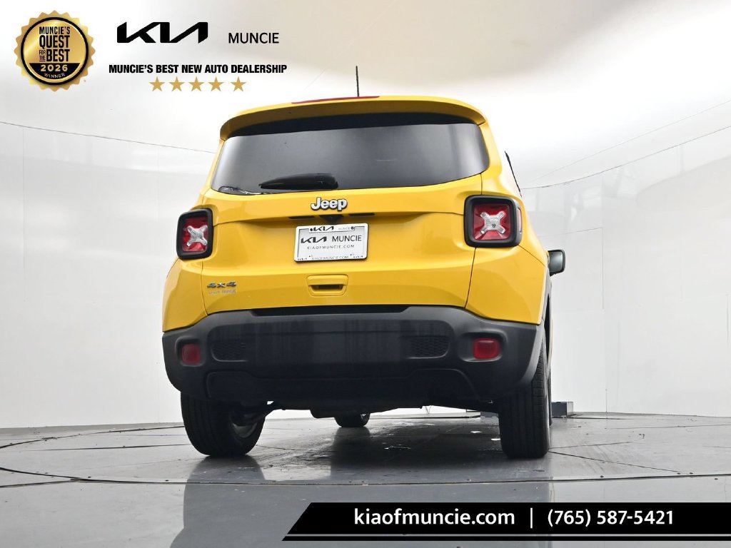 Used 2023 Jeep Renegade Latitude w/ Premium Group AWD/4WD image 43