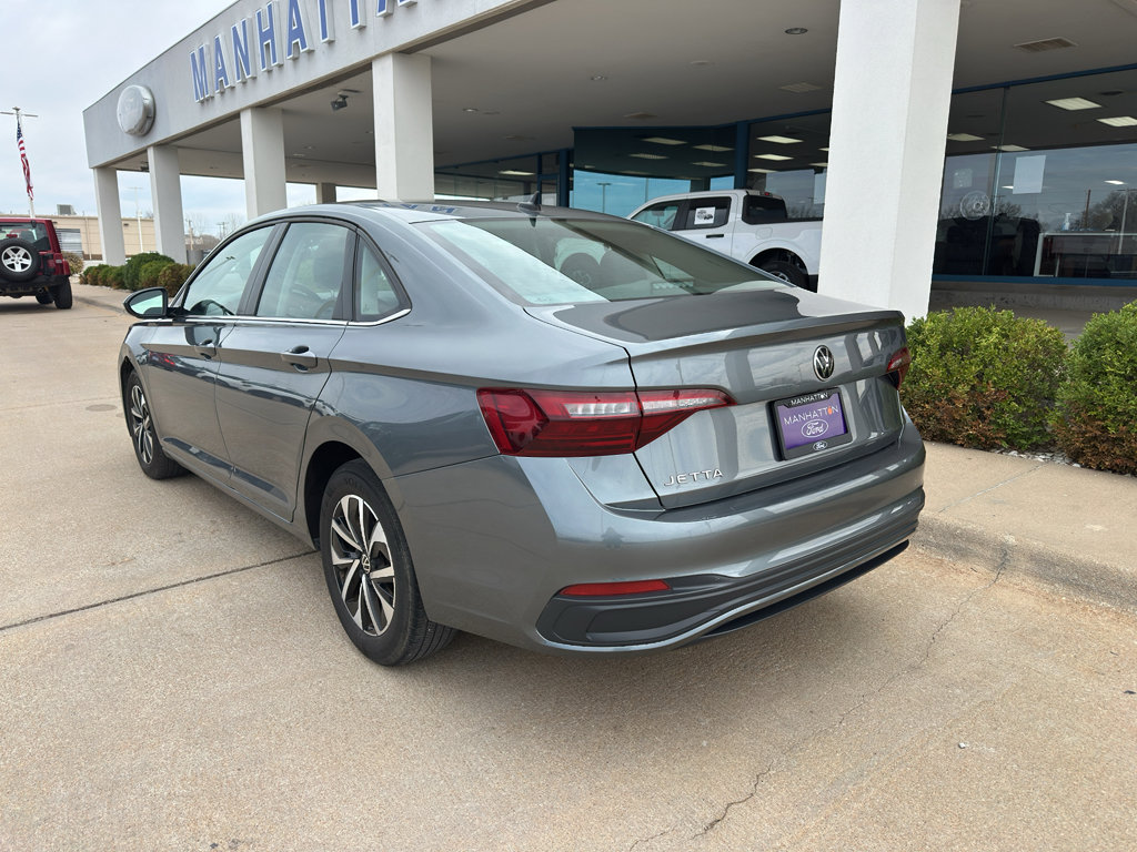Used 2024 Volkswagen Jetta S image 6