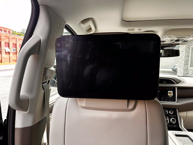 Used 2023 GMC Yukon Denali AWD/4WD image 32