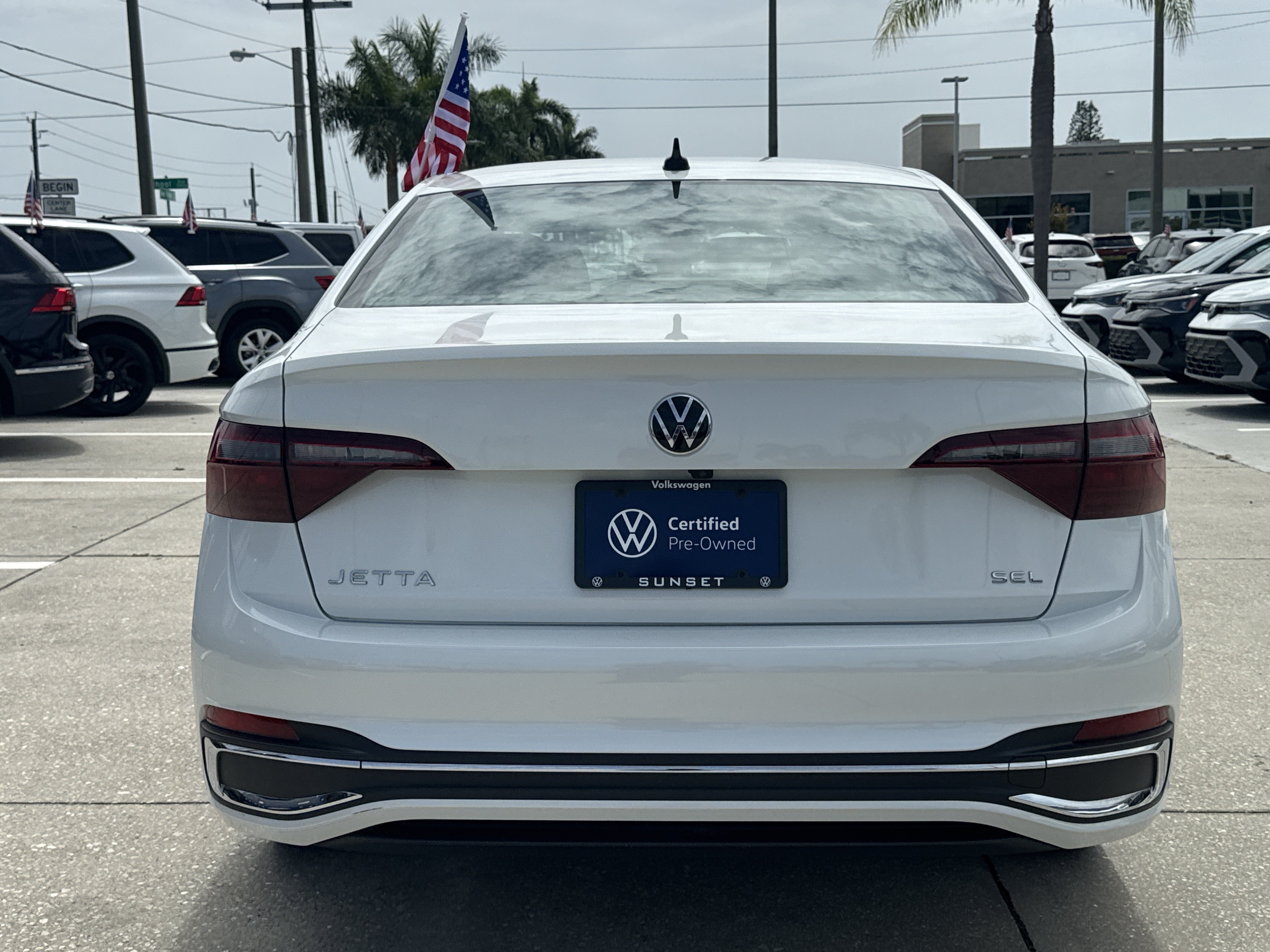 Used 2023 Volkswagen Jetta SEL FWD image 5