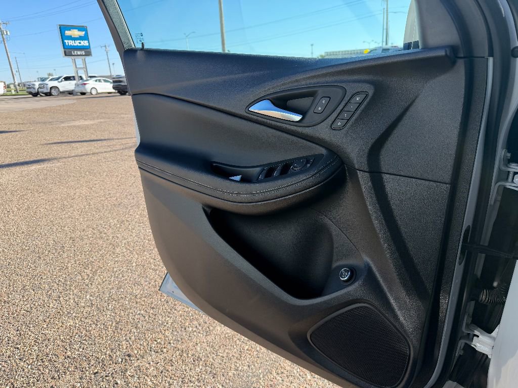 Certified 2023 Buick Encore GX Essence w/ Experience Buick Package image 8