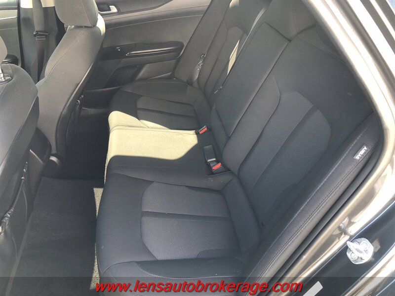 Used 2022 Kia K5 LXS FWD image 17