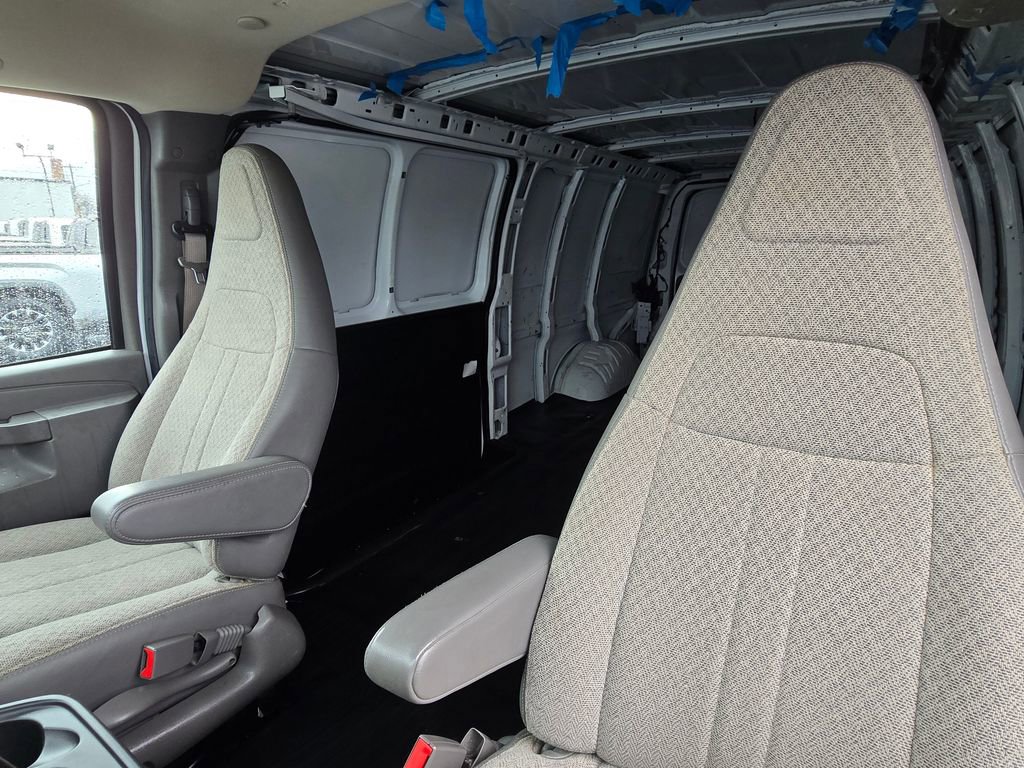 Used 2020 Chevrolet Express 2500 Extended w/ Driver Convenience Package image 21