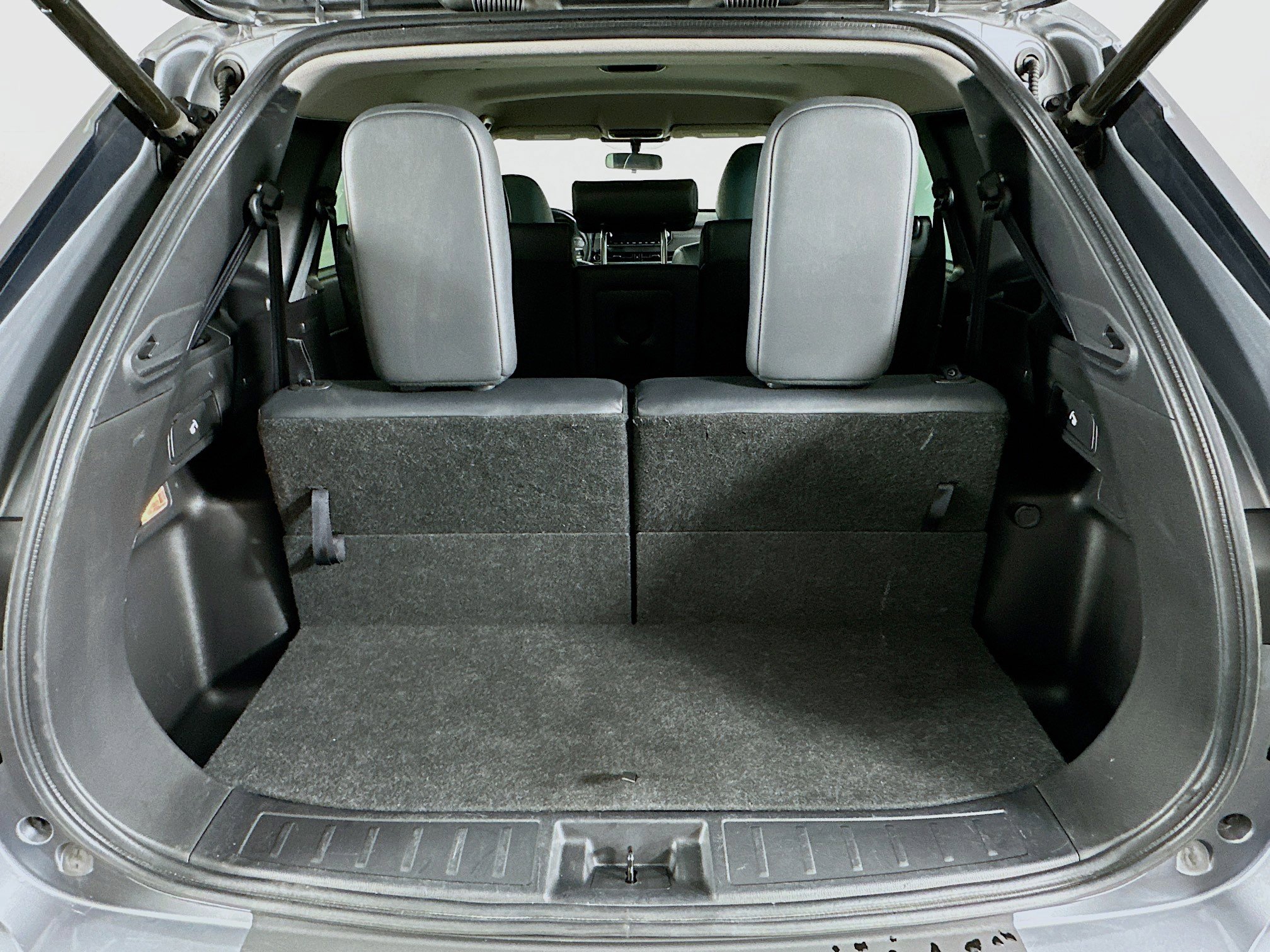 Used 2023 Mitsubishi Outlander SE image 30